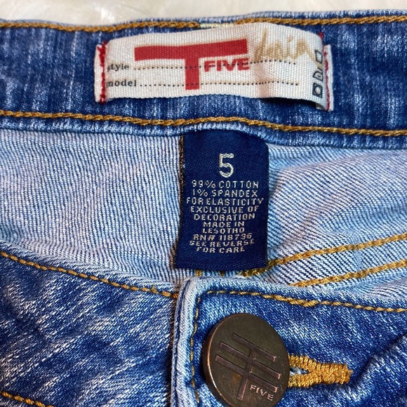 T Five Denim- Frayed & Distressed Denim Shorts - Picture 8 of 8